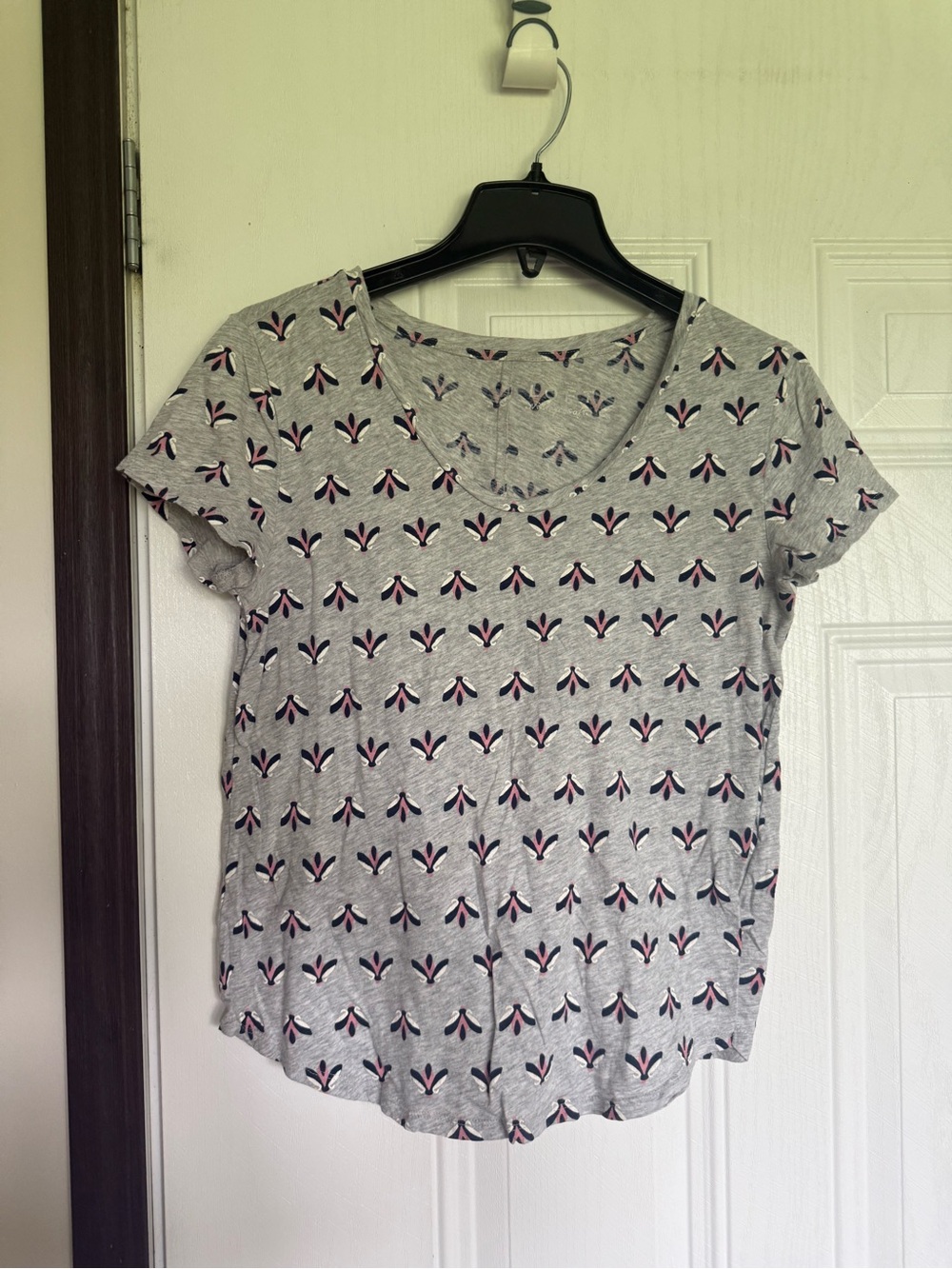 2 for $10 sale: Loft vintage soft gray print cotton t-shirt - S